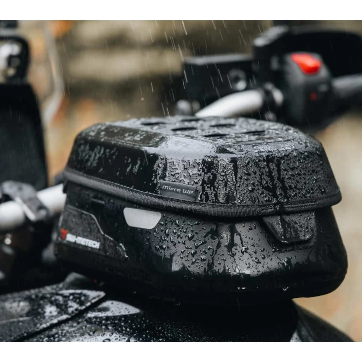 SW-MOTECH Tankrucksack PRO Micro WP, Schwarz – Bild 4